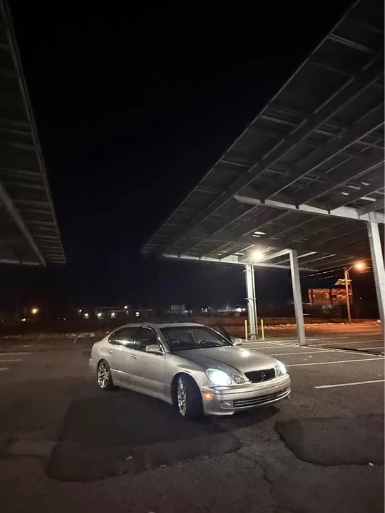 2000 Lexus GS 2nd Gen - Image 3 of 5