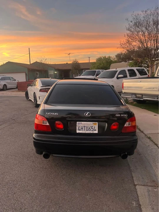 2000 Lexus GS 2nd Gen - Image 5 of 5