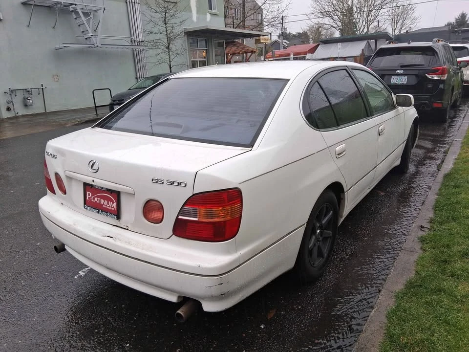 2000 Lexus GS 2nd Gen - Image 3 of 3