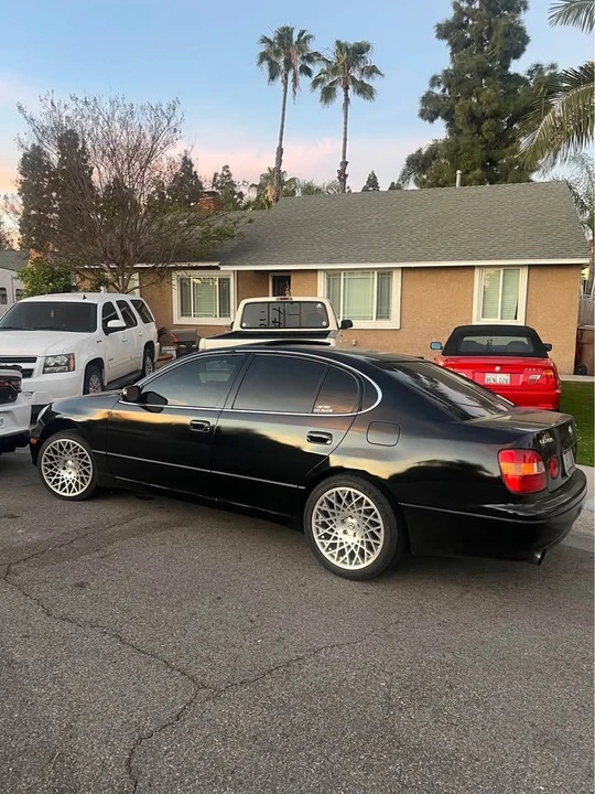 2000 Lexus GS 2nd Gen - Image 4 of 5