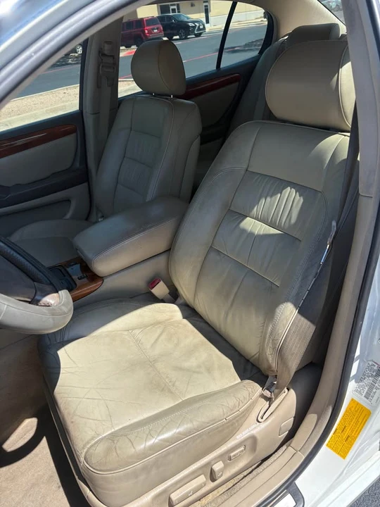 2000 Lexus GS 2nd Gen - Image 11 of 19