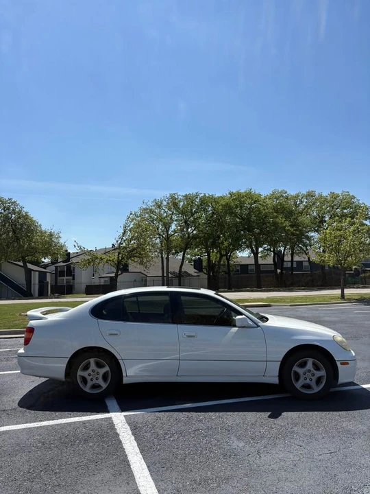 2000 Lexus GS 2nd Gen - Image 4 of 19