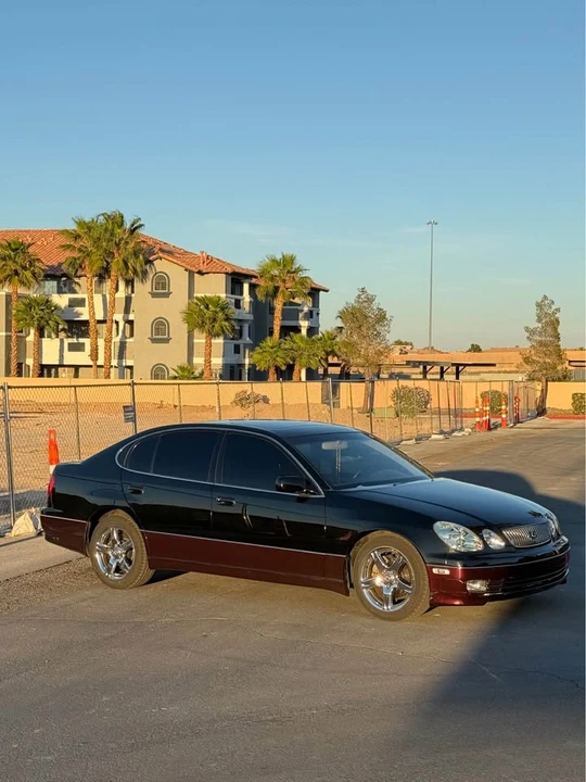 2000 Lexus GS 2nd Gen - Image 3 of 20