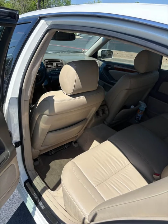 2000 Lexus GS 2nd Gen - Image 13 of 19