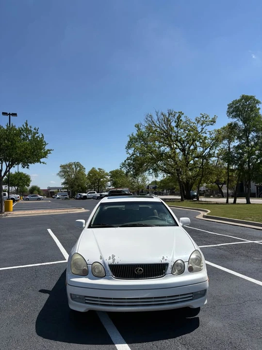 2000 Lexus GS 2nd Gen - Image 2 of 19