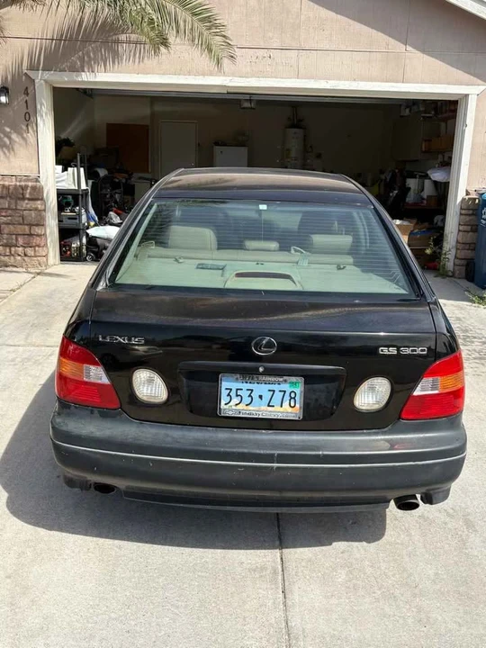 2000 Lexus GS 2nd Gen - Image 4 of 11