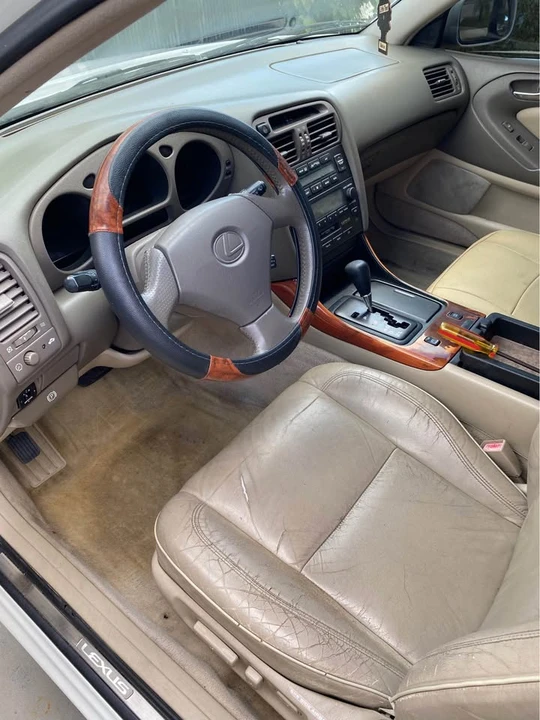 2000 Lexus GS 2nd Gen - Image 2 of 5