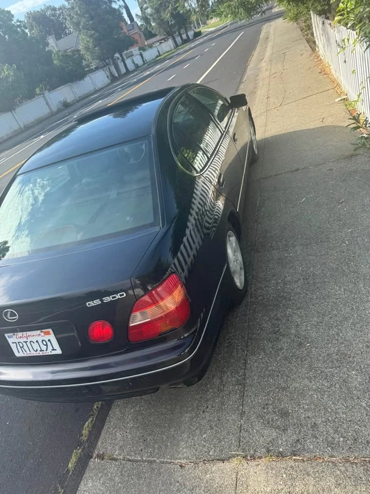 2000 Lexus GS 2nd Gen - Image 7 of 8
