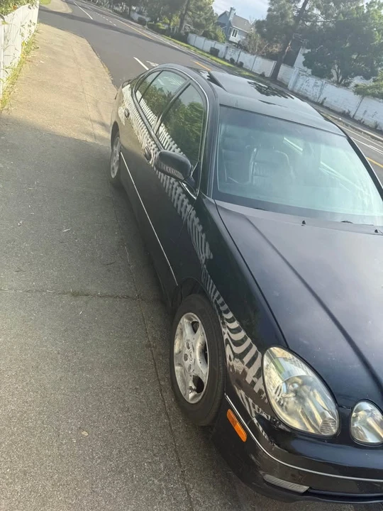 2000 Lexus GS 2nd Gen - Image 3 of 8