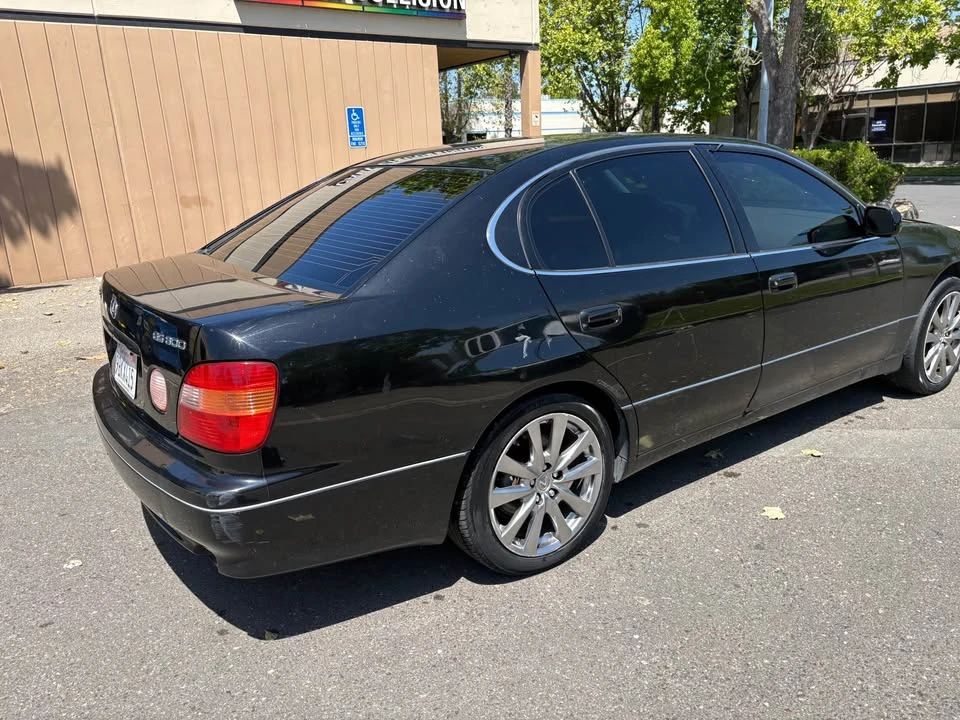 2000 Lexus GS 2nd Gen - Image 3 of 9