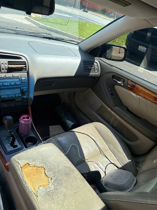 2000 Lexus GS 2nd Gen - Image 9 of 9