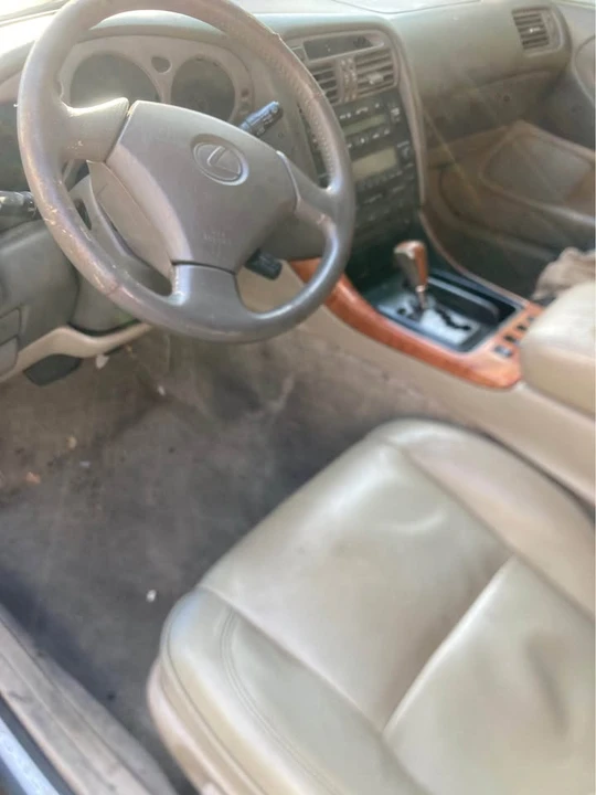 2000 Lexus GS 2nd Gen - Image 5 of 6