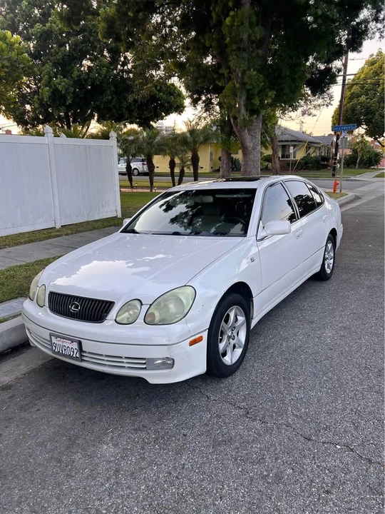2000 Lexus GS 2nd Gen - Image 3 of 8