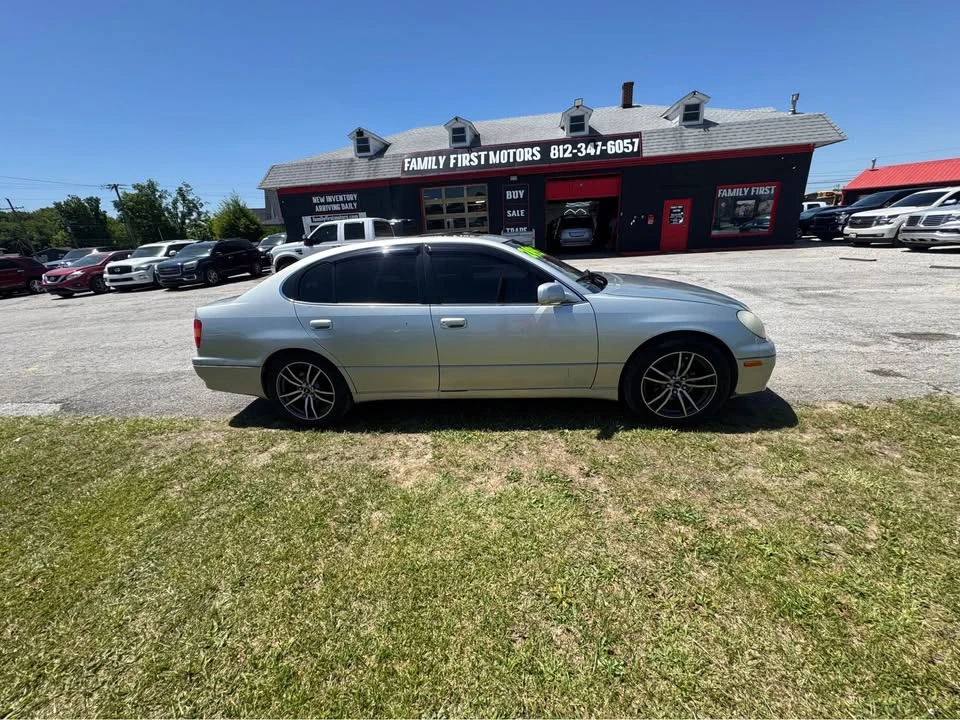 2000 Lexus GS 2nd Gen - Image 3 of 9
