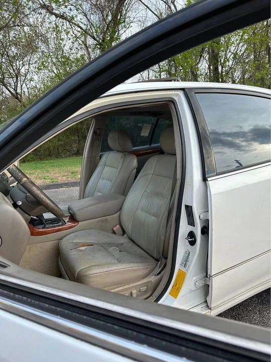 2000 Lexus GS 2nd Gen - Image 7 of 18
