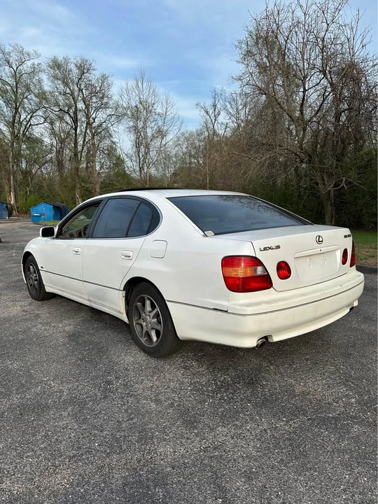 2000 Lexus GS 2nd Gen - Image 3 of 18