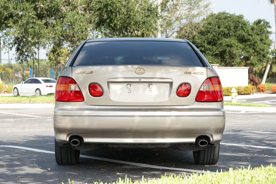 2000 Lexus GS 2nd Gen - Image 9 of 31