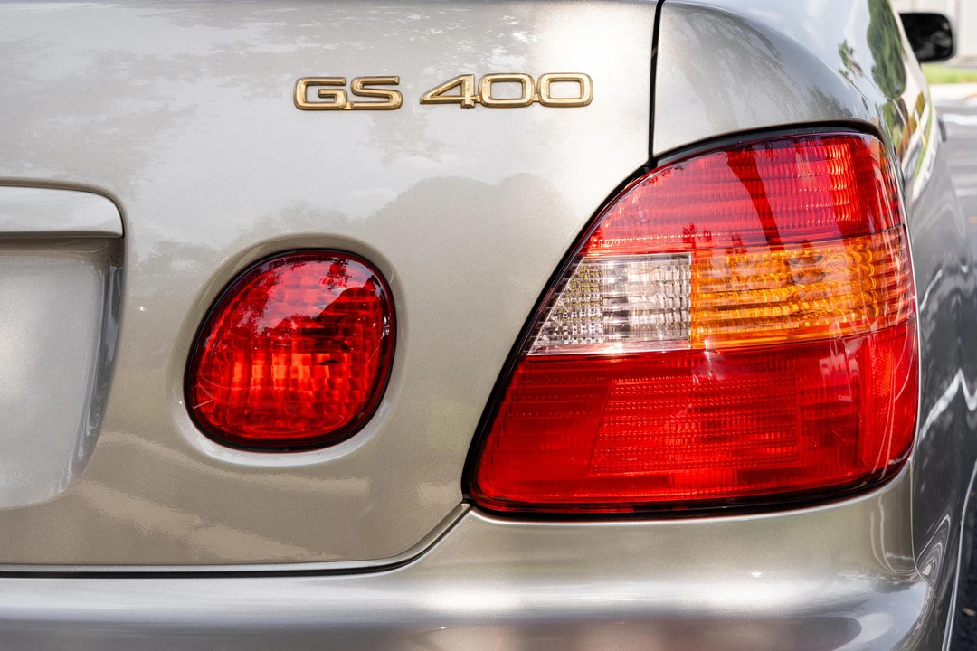 2000 Lexus GS 2nd Gen - Image 21 of 31