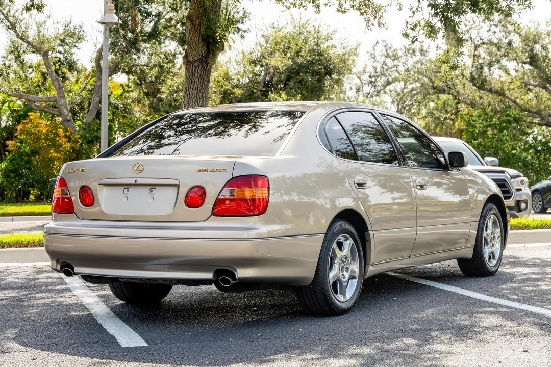 2000 Lexus GS 2nd Gen - Image 10 of 31