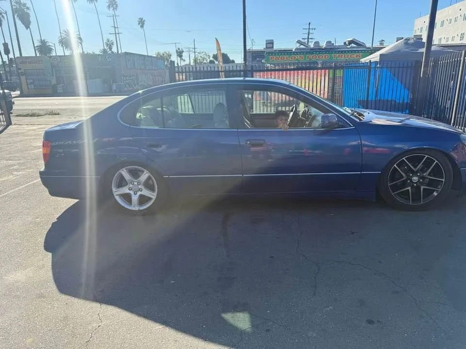 2000 Lexus GS 2nd Gen - Image 3 of 13