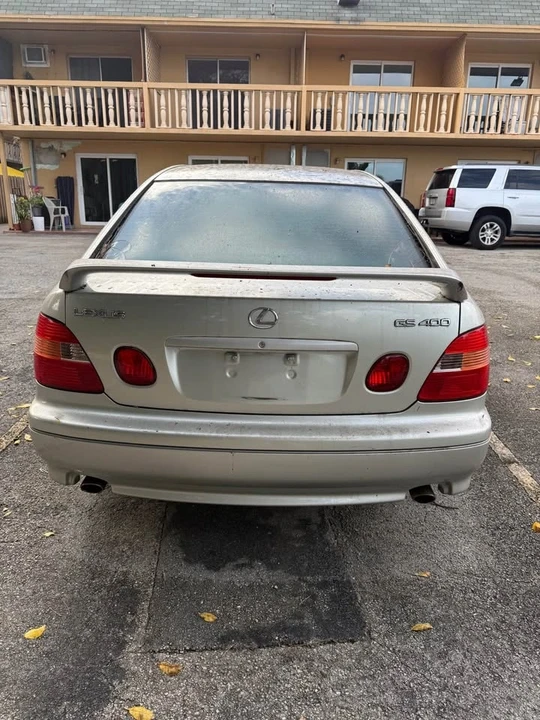 2000 Lexus GS 2nd Gen - Image 4 of 4
