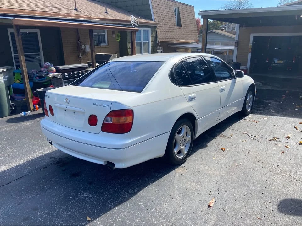 2000 Lexus GS 2nd Gen - Image 4 of 9