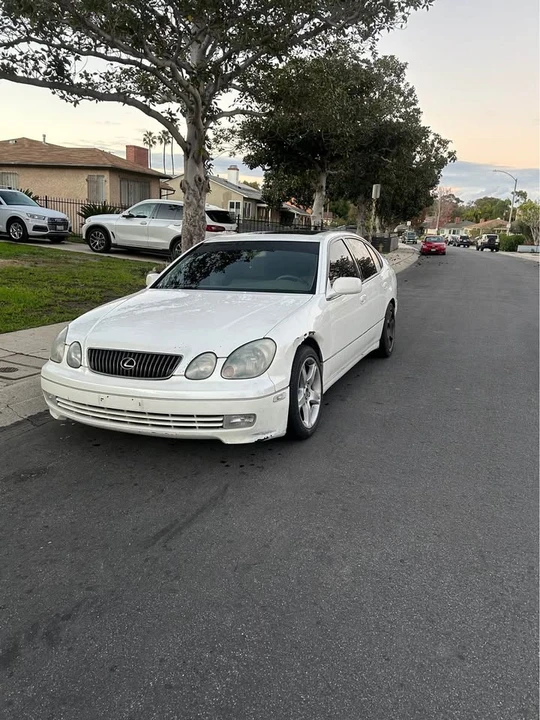 2000 Lexus GS 2nd Gen - Image 8 of 12