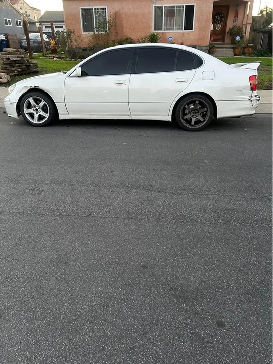 2000 Lexus GS 2nd Gen - Image 6 of 12