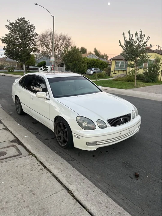2000 Lexus GS 2nd Gen - Image 2 of 12