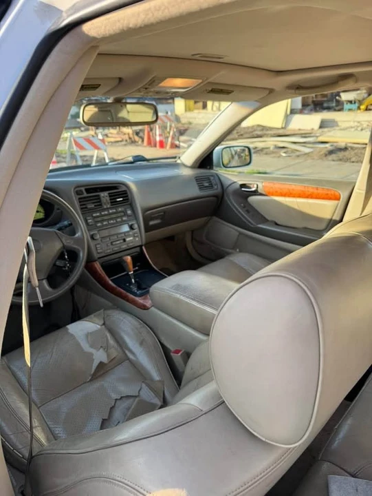 2000 Lexus GS 2nd Gen - Image 5 of 5