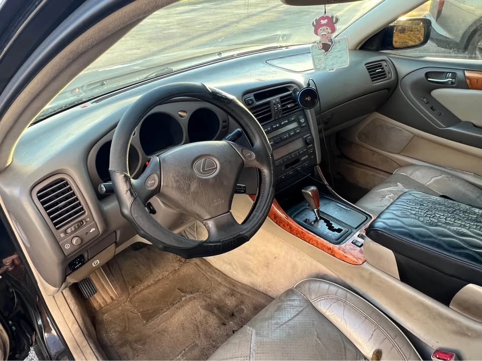 2000 Lexus GS 2nd Gen - Image 5 of 6