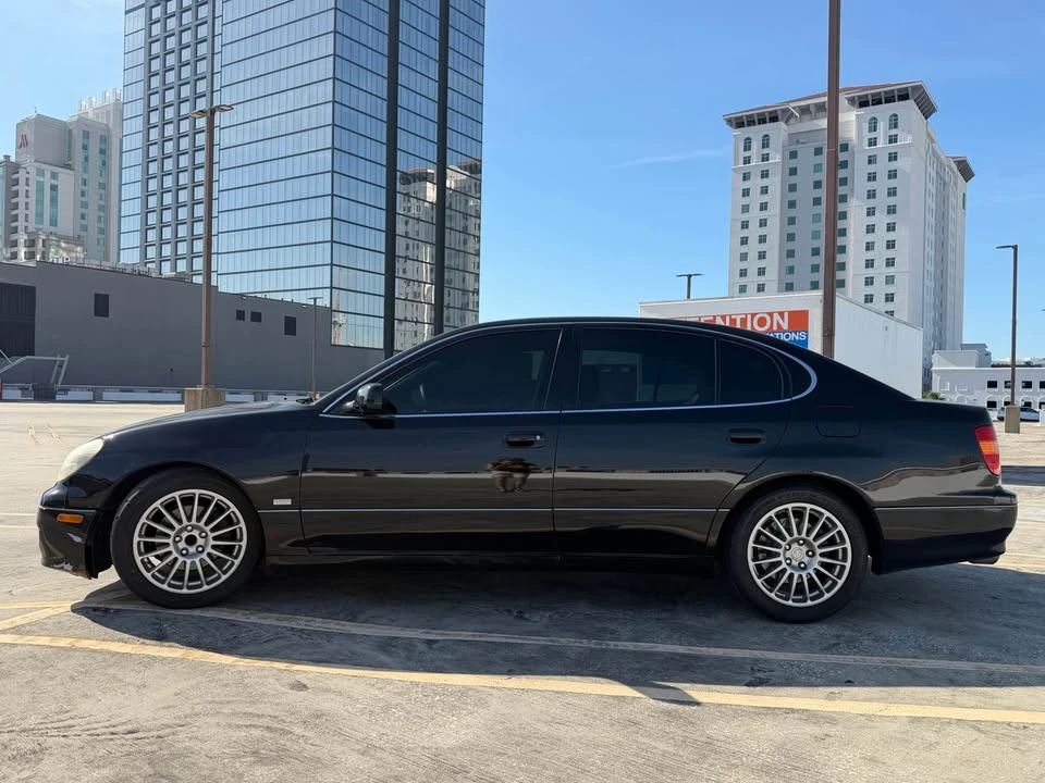 2000 Lexus GS 2nd Gen - Image 8 of 21