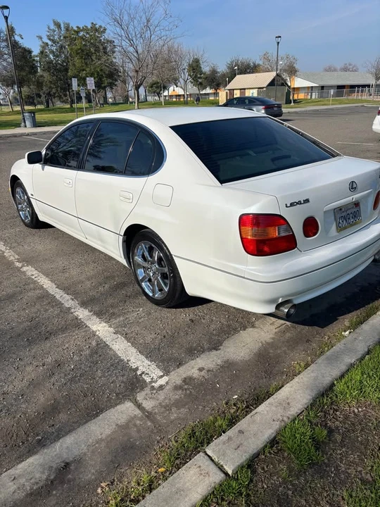 2000 Lexus GS 2nd Gen - Image 4 of 8