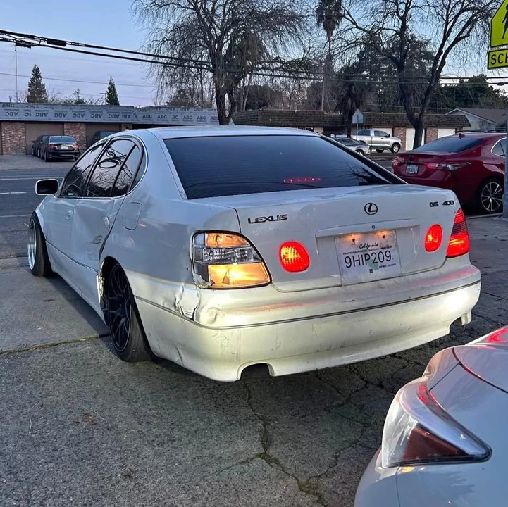 2000 Lexus GS 2nd Gen - Image 2 of 4