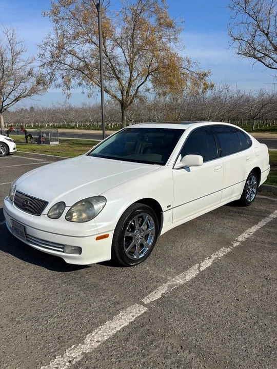 2000 Lexus GS 2nd Gen - Image 2 of 8