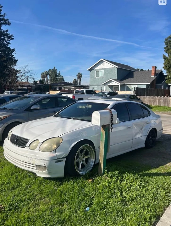 2000 Lexus GS 2nd Gen - Image 3 of 4