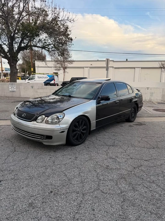 2000 Lexus GS 2nd Gen - Image 3 of 10