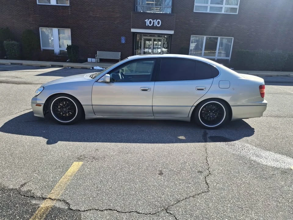 2000 Lexus GS 2nd Gen - Image 3 of 15