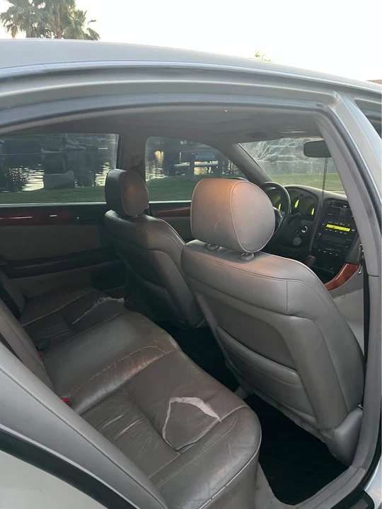 2000 Lexus GS 2nd Gen - Image 11 of 12