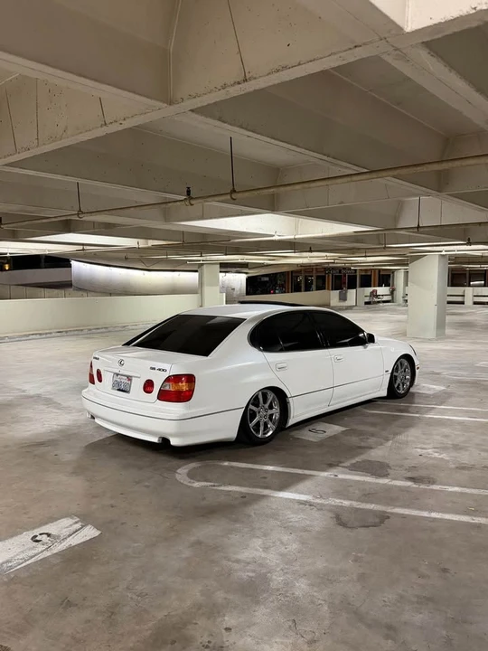 2000 Lexus GS 2nd Gen - Image 5 of 7