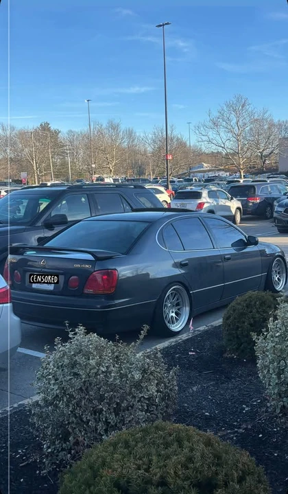 2000 Lexus GS 2nd Gen - Image 2 of 3