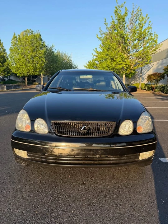2000 Lexus GS 2nd Gen - Image 2 of 16