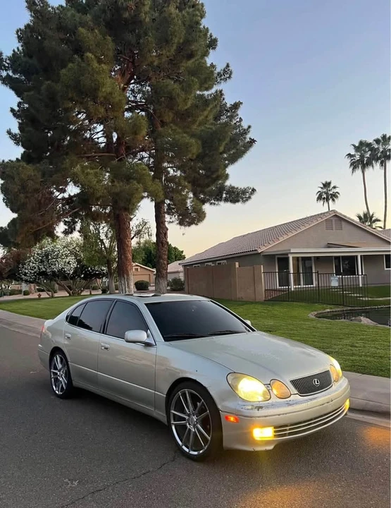 2000 Lexus GS 2nd Gen - Image 4 of 8