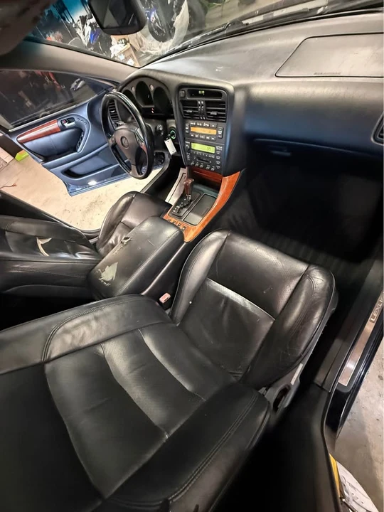 2000 Lexus GS 2nd Gen - Image 14 of 16