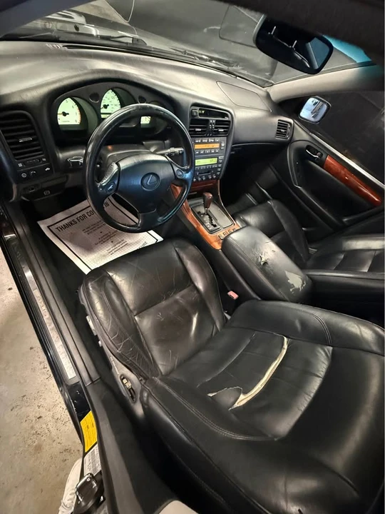 2000 Lexus GS 2nd Gen - Image 13 of 16