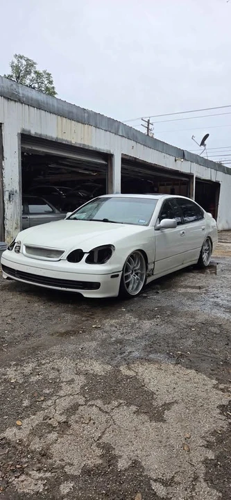 2000 Lexus GS 2nd Gen - Image 3 of 11