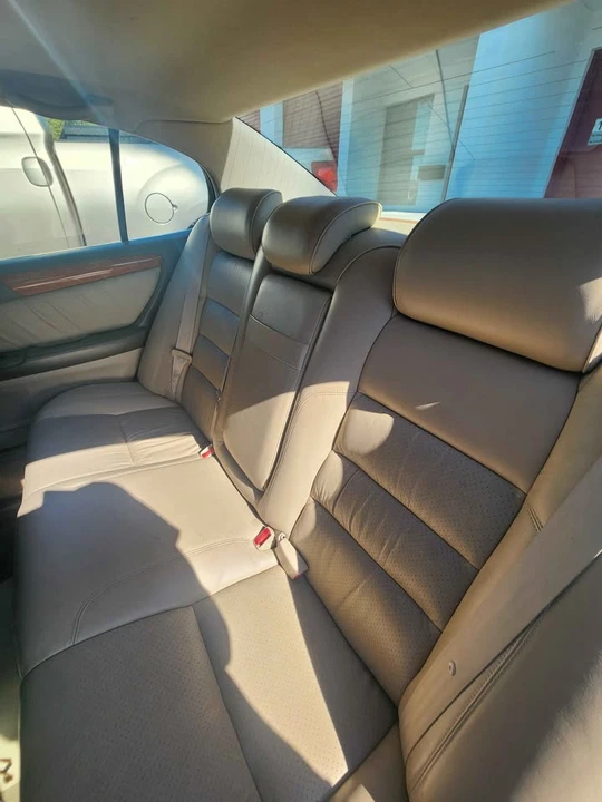 2000 Lexus GS 2nd Gen - Image 11 of 15