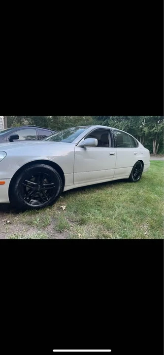 2000 Lexus GS 2nd Gen - Image 4 of 4