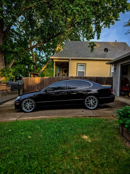 2000 Lexus GS 2nd Gen - Image 2 of 3