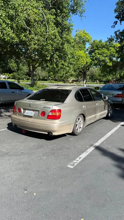 2000 Lexus GS 2nd Gen - Image 6 of 9